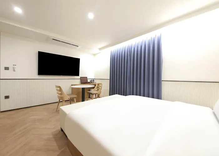 H-avenue Seomyeon Station Hotel